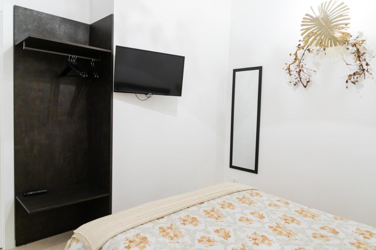 Tresca Charme Luxury Rooms Bari Exterior photo