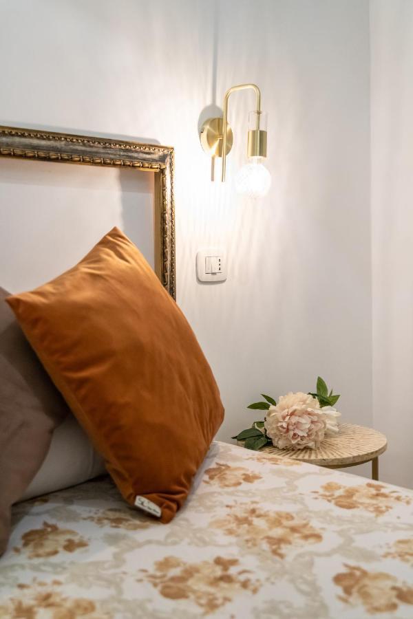 Tresca Charme Luxury Rooms Bari Exterior photo